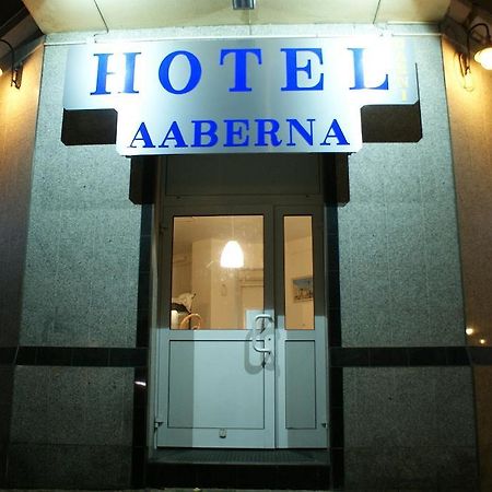 Hotel Garni Aaberna Berlin Bagian luar foto