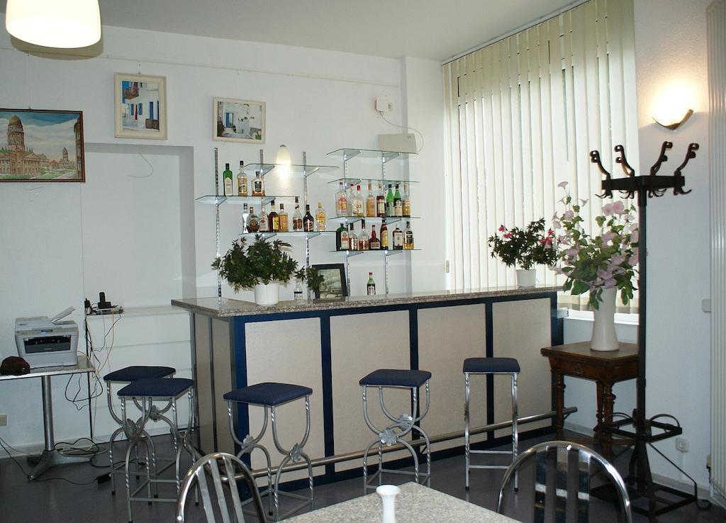 Hotel Garni Aaberna Berlin Bagian luar foto