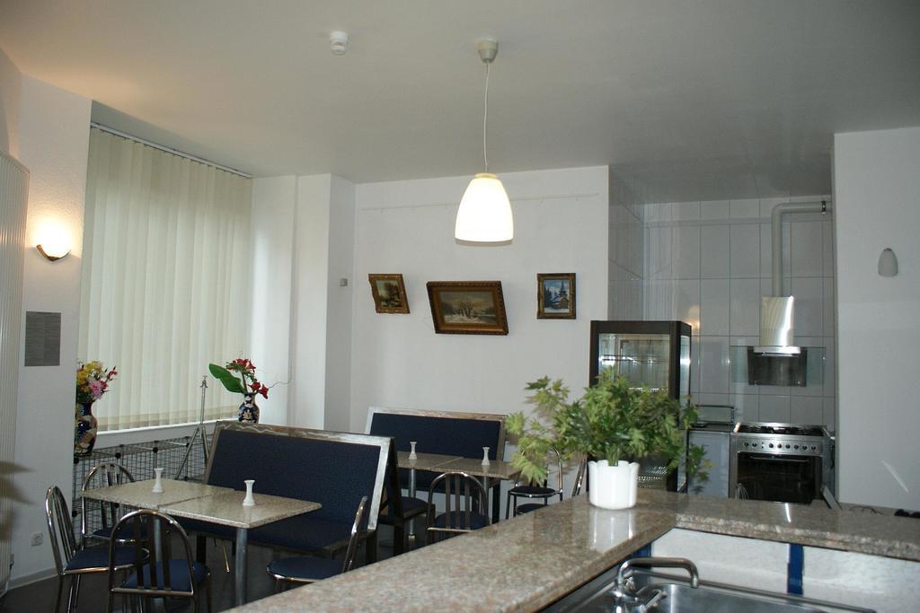 Hotel Garni Aaberna Berlin Bagian luar foto
